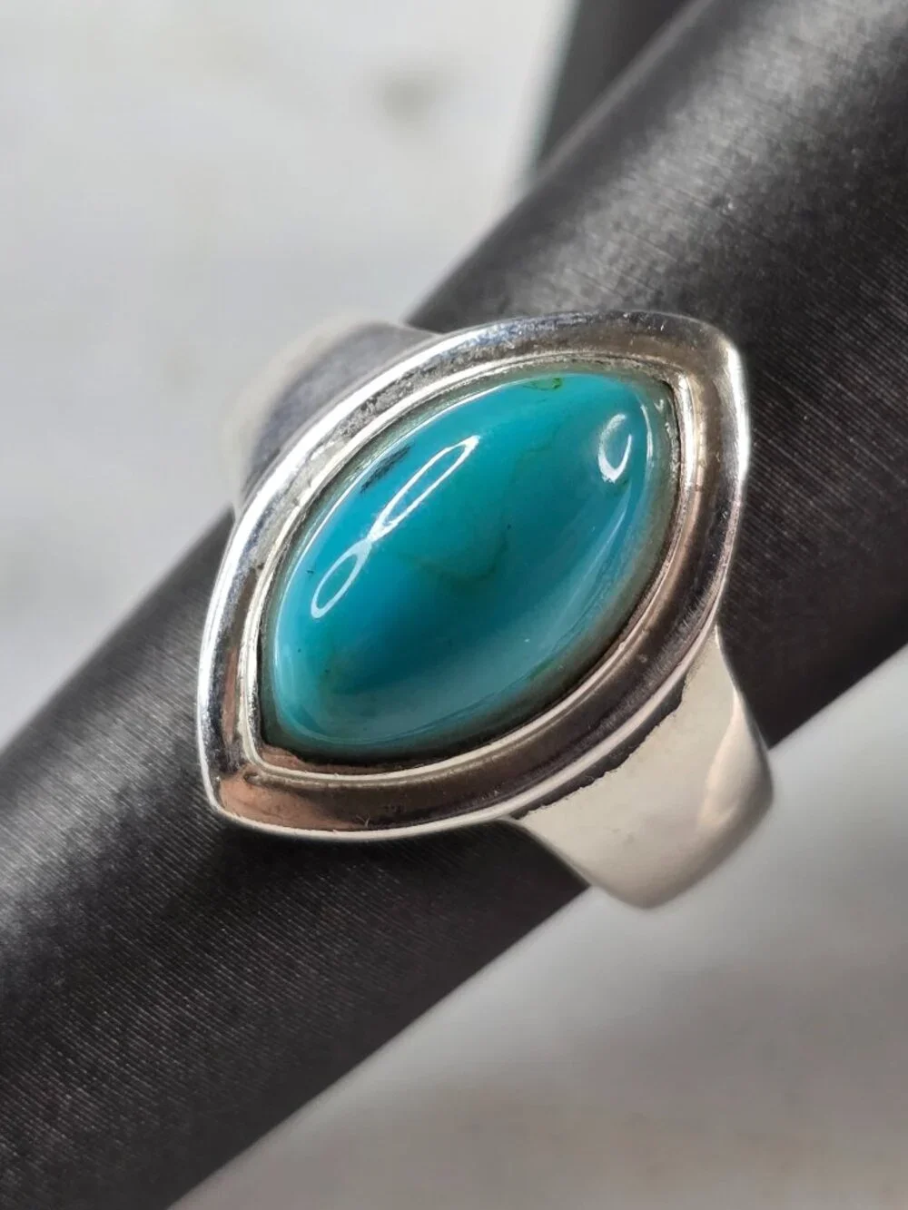 Womens Vintage Estate Sterling Silver Southwestern Turquoise Ring 5.9g E629